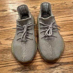 Yeezys, men’s 6.5 (women’s 7.5) tan